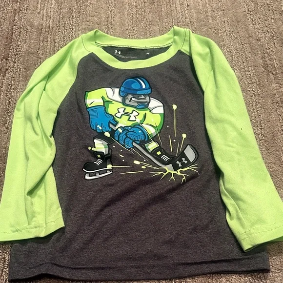 Under Armour lot. 3 long sleeve shirts and 1 pants size 3T - Picture 6 of 12